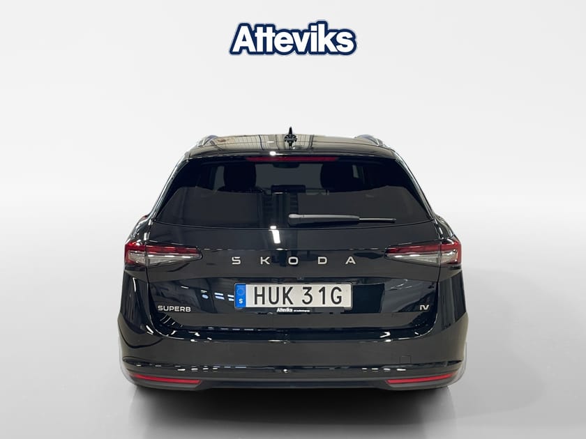 Bild 4 av Škoda Superb iV Kombi SELECTION 1,5 TSI 204 HK