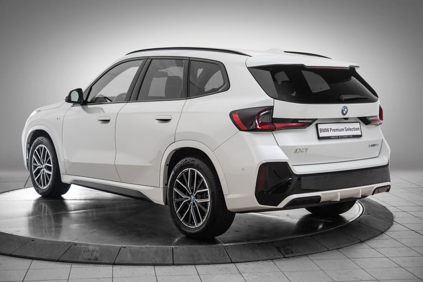 Bilde 3 av BMW iX1 xDrive30 