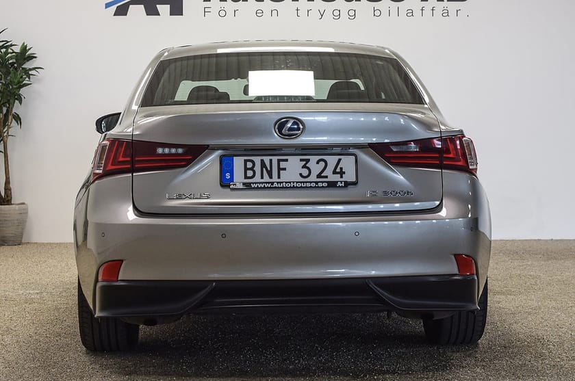 Bild 5 av Lexus IS 300h Executive Nyservad Svensksåld