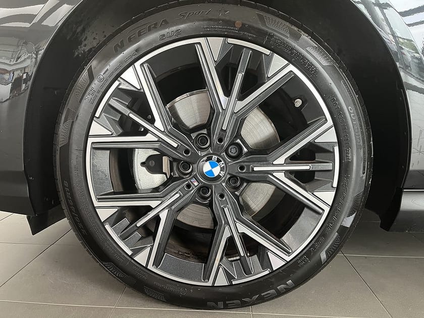 Bild 4 av BMW 120 M Sport Design Nav Drive/Park-assist Rattvärme