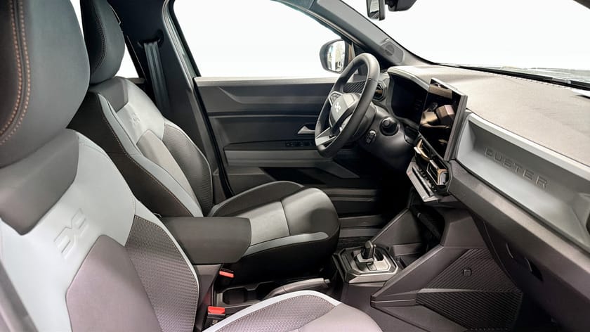 Bild 3 av Dacia Duster Hybrid 155 EXTREME PL fr: 2990:-/mån