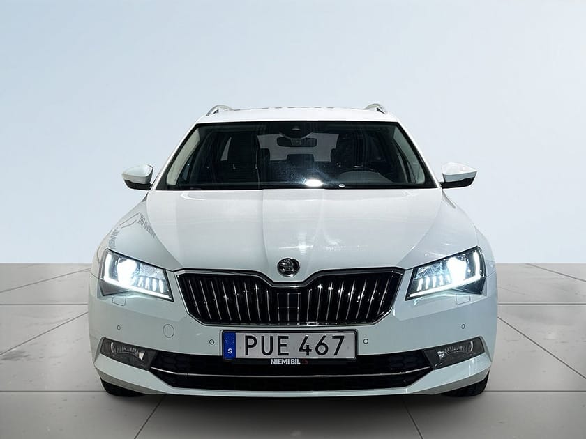 Bild 2 av Škoda Superb Kombi Skoda 1.4 TSI ACT Style Elstol Drag Psens Kamera SoV