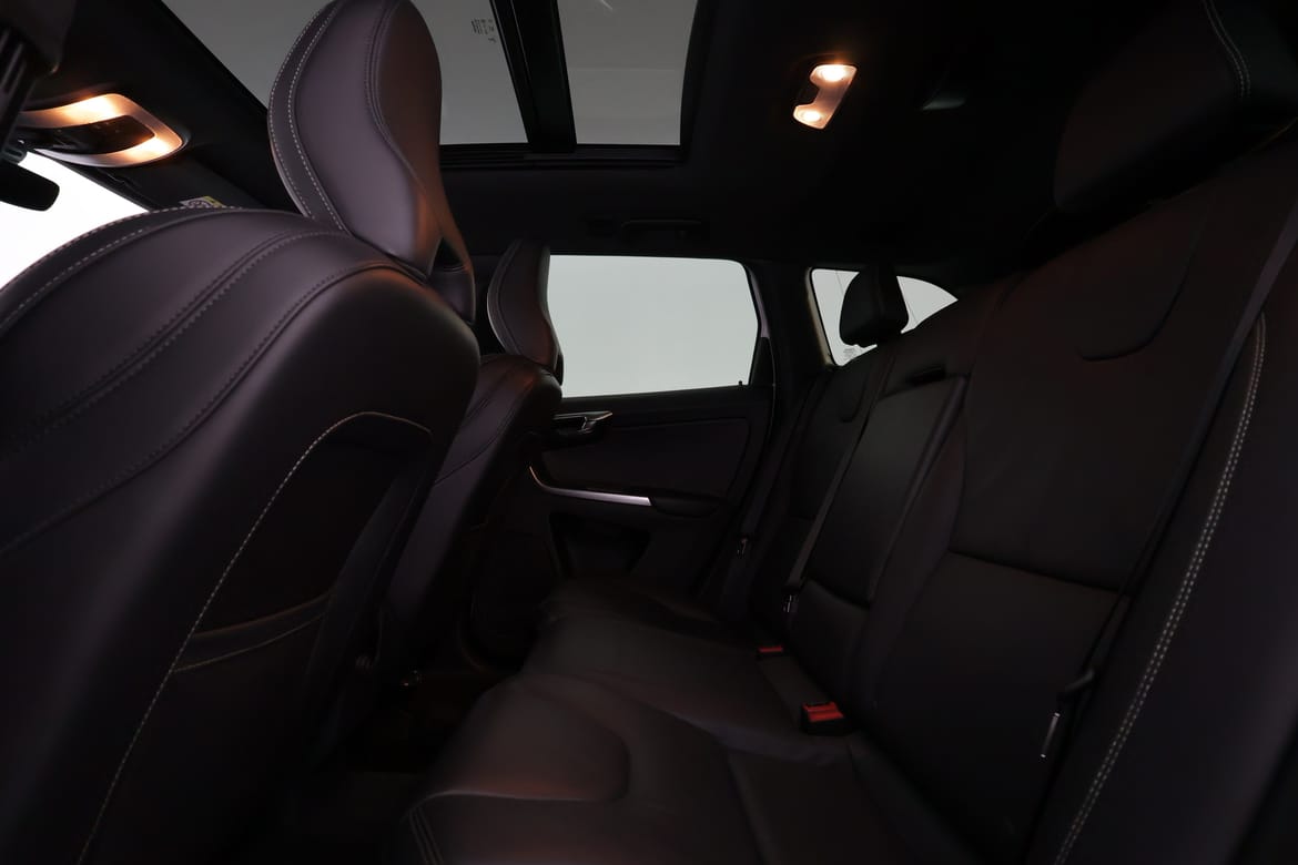Volvo XC60 2017 - miniatyr 10