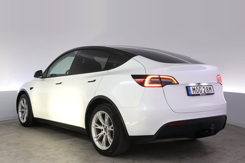 Bild 4 av Tesla Model Y Long Range AWD Uppg. Autopilot Pano Drag