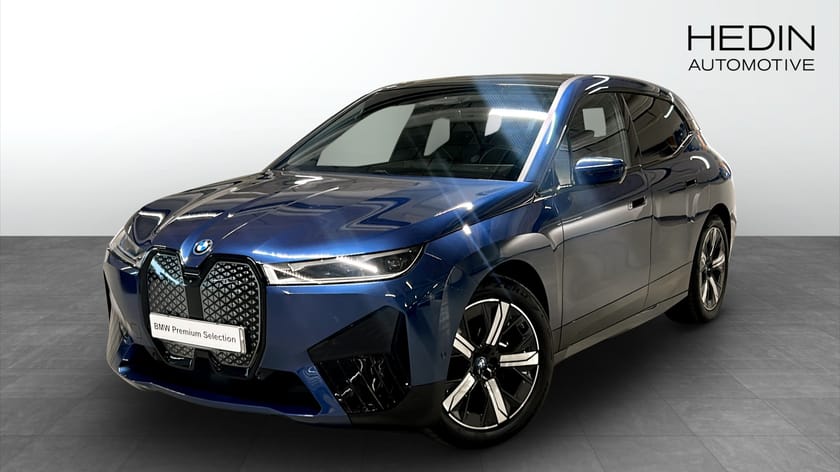Bild 1 av BMW iX xDrive40 xDrive 40 Innovation Panorama SkyLounge ElektriskDragkrok