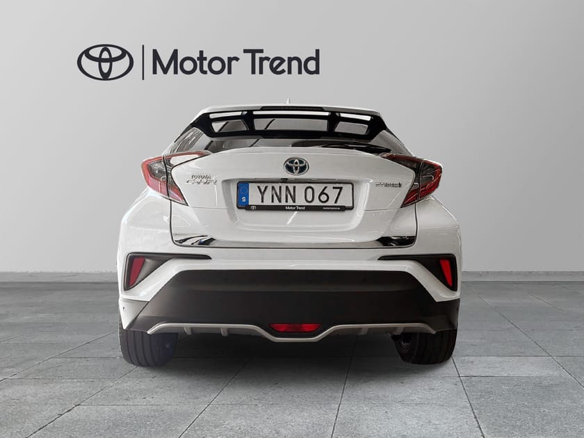 Bild 4 av Toyota C-HR Hybrid Executive | JBL | SIDOSTEG | ADAPTIV FARTHÅLLARE