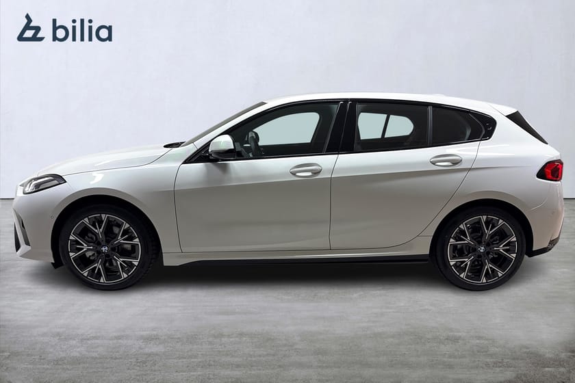 Bild 3 av BMW 120 M Sport / Backkamera / Sportstolar / Navi / 18 Tum