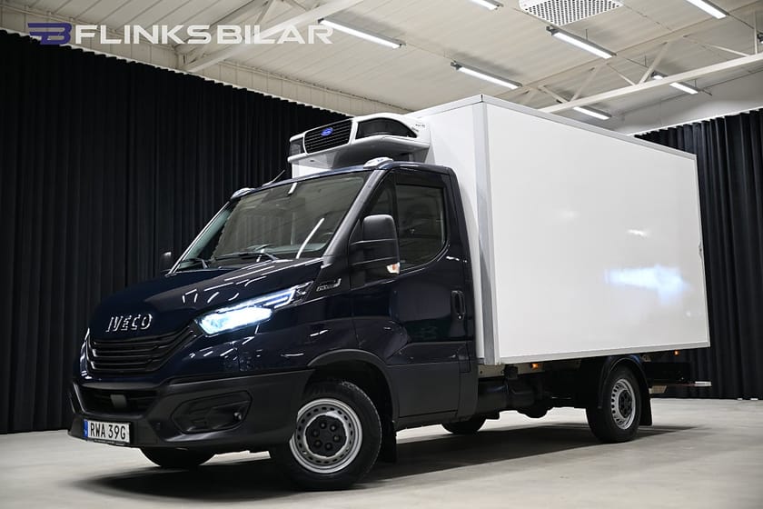 Bild 1 av Iveco Daily 35-140 Chassi Cab 136HK Automat|Volymskåp|Kylbil|Lågmil|Leasbar|SeUtr!