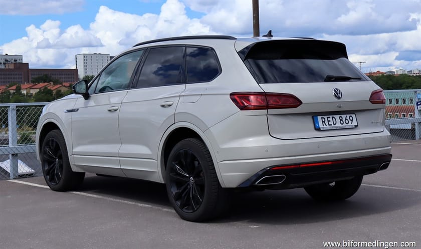 Bild 5 av Volkswagen Touareg R eHybrid 3.0 TSI e-Hybrid 4M Pano HeadUp NightVision