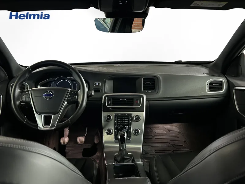 Bild 10 av 15 – Volvo V60 D2 Business Advanced Momentum