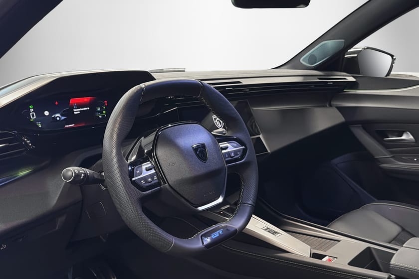Bild 3 av Peugeot 408 Hybrid 145 GT EDITION 145hk PREMIÄR