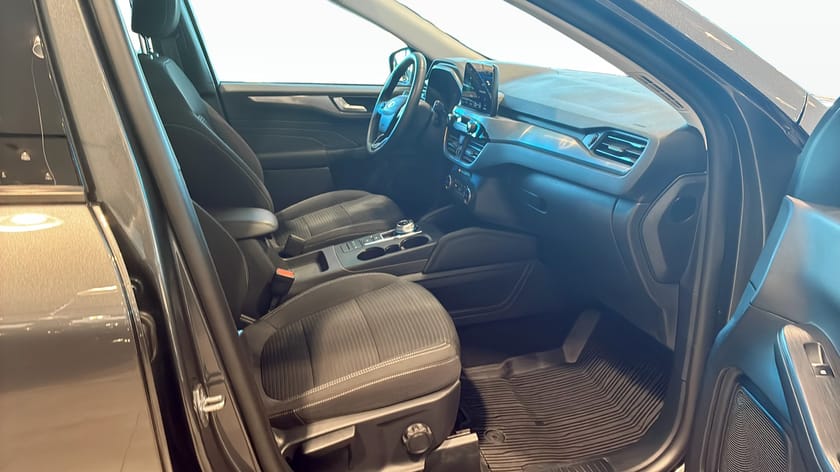 Bild 3 av Ford Kuga Plug-In Hybrid TITANIUM 2.5 FWD 225HK CVT