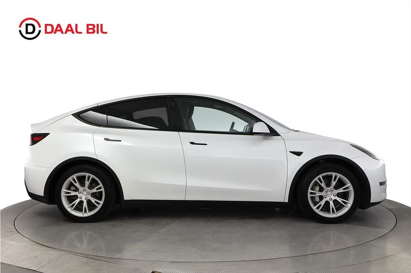 Bild 5 av Tesla Model Y Long Range AWD