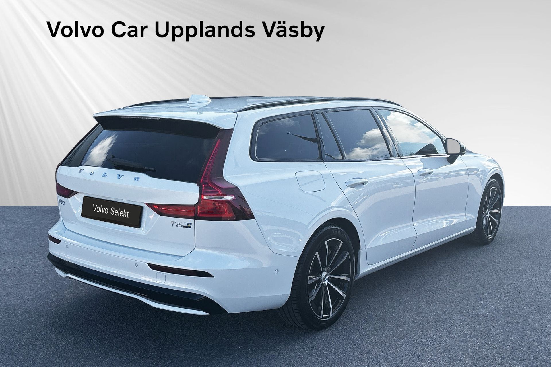 Volvo V60 T6 Plus Dark Edition 2025, photo 5/10