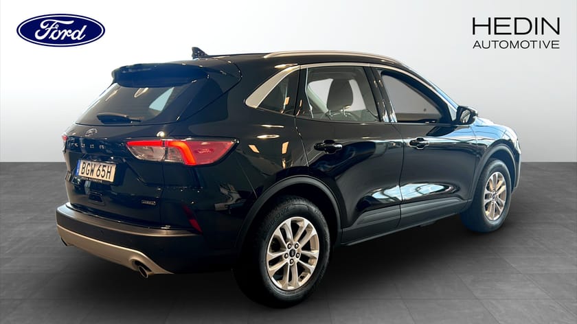 Bild 2 av Ford Kuga Plug-In Hybrid 2,5 PHEV 225Hk Titanium