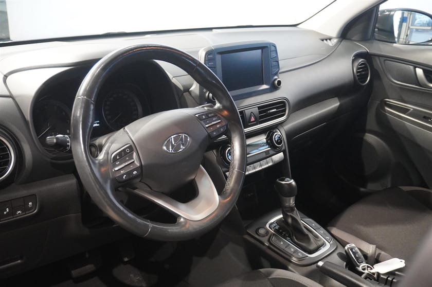Bild 2 av Hyundai Kona 1,6 T 177hk Aut CarPlay Drag Kamera Låga Mil