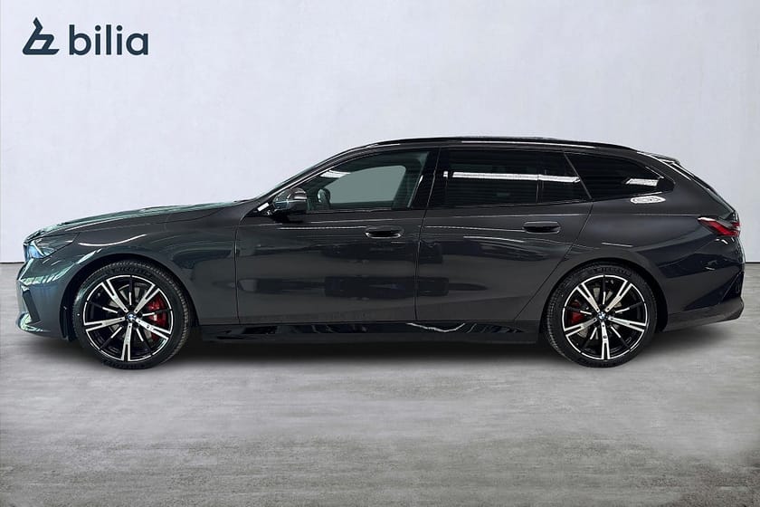 Bild 3 av BMW i5 xDrive40 Touring xDrive 40 M-Sport | DEMOBIL | Drag | B&W | 360