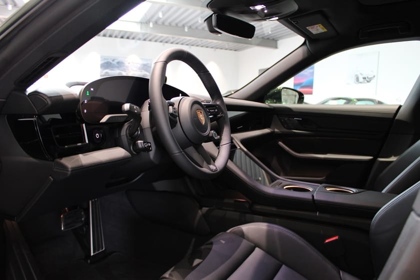 Bild 4 av Porsche Taycan Sport Turismo Black Edition