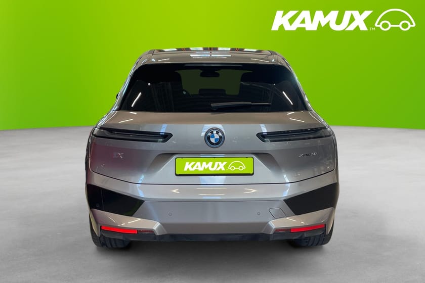 Bild 5 av BMW iX xDrive50 Innovation Exclusive Pano Sky H/K Sport