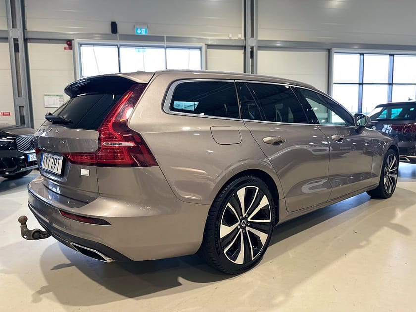 Bild 4 av Volvo V60 Recharge T6 AWD  Inscription / Pano / Drag / H/K