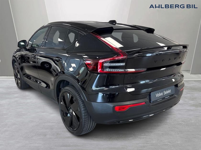 Bild 3 av Volvo EC40 Twin Motor Performance M Ultra Black Edt ⚪️ Dragkrok halvautomatisk, 360 Kamera, Pixel Tech, Google Maps, Apple Carplay