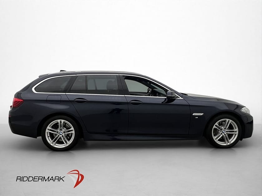 Bild 4 av BMW 530d xDrive Touring M Sport HiFi Sensorer Skinn Rattvärm