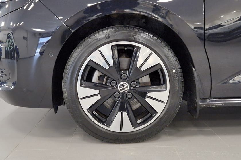 Bild 4 av Volkswagen Multivan eHybrid | 7 Sitsig | H&K | Drag | Navi