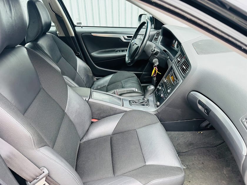 Bild 5 av Volvo V70 2.4 170HK CLASSIC MOMENTUM / AUTOMAT / DRAG