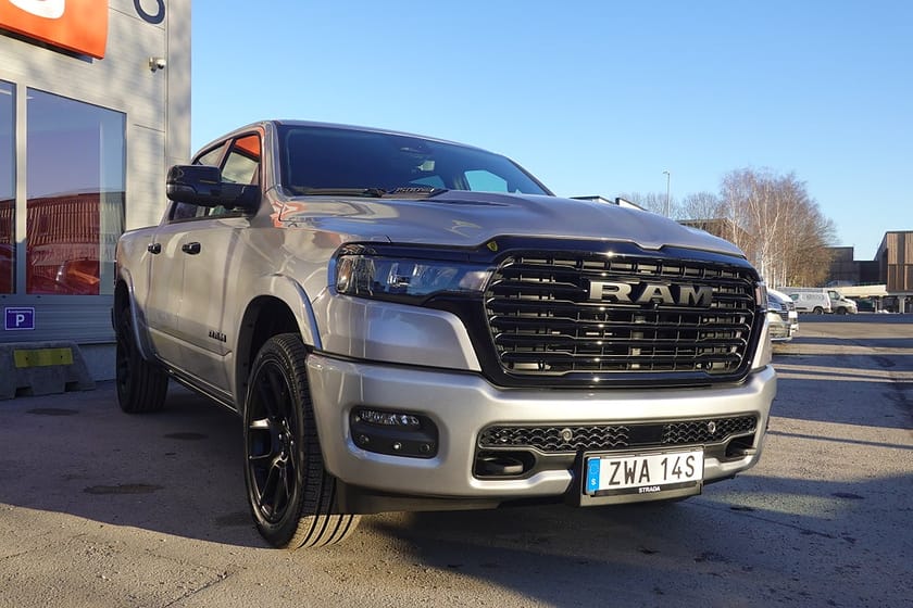 Bild 2 av RAM 1500 Crew Cab Dodge Laramie Night Premium 420HK | 4 750:-/mån