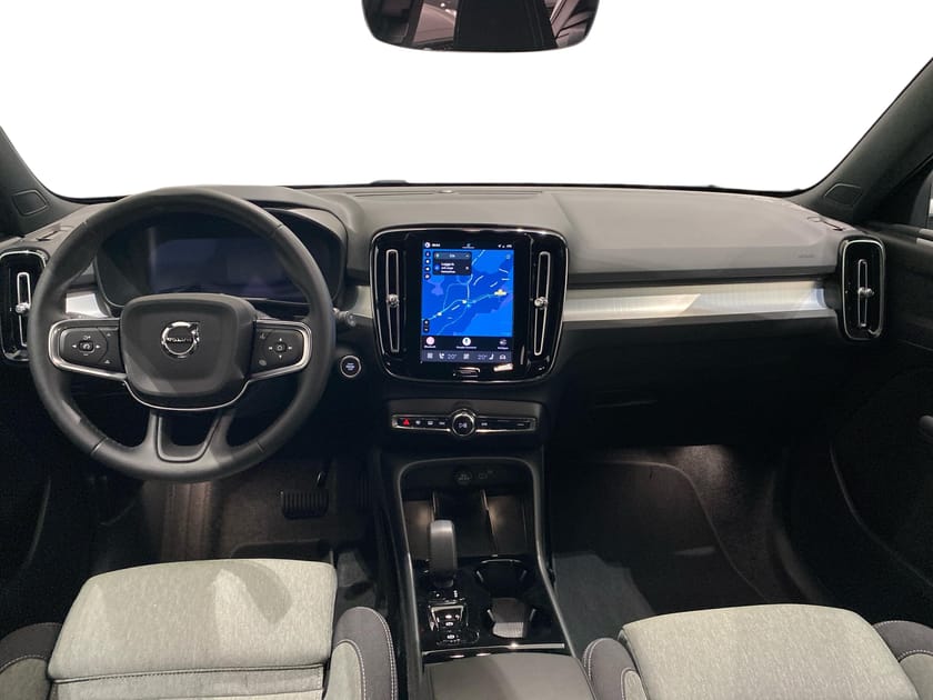 Bild 5 av Volvo XC40 B3 FWD Bensin Plus Dark