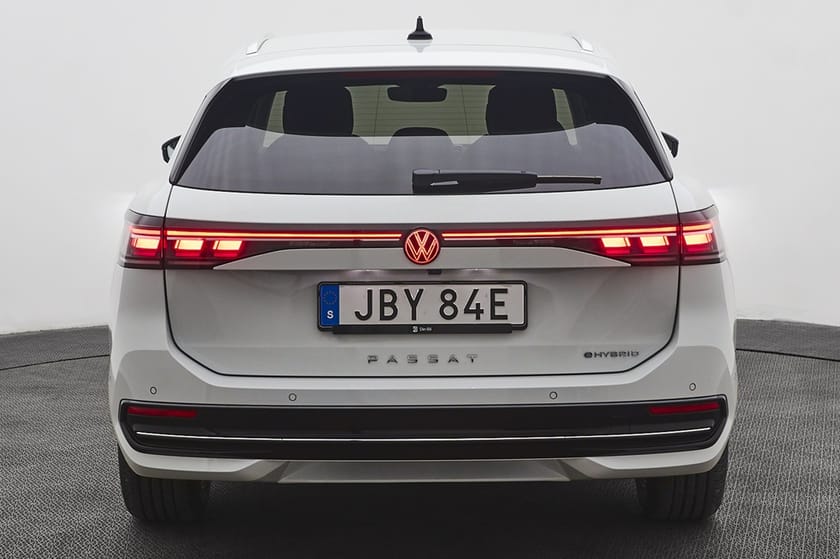 Bild 5 av Volkswagen Passat Variant eHybrid 272 DSG6 elegance