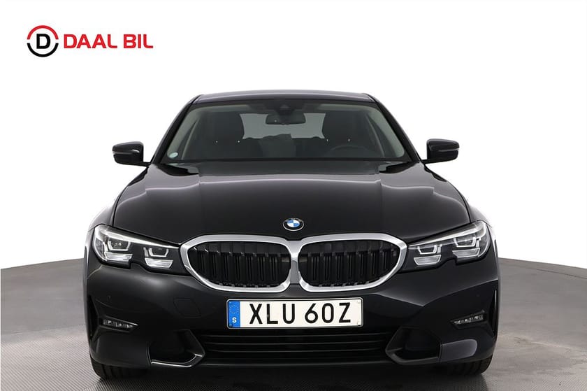 Bild 2 av BMW 320d xDrive Sedan 190HK SPORT-LINE P-VÄRM NAVI NFC 3-ZON