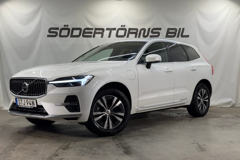 Bild 1 av Volvo XC60 RECHARGE T6 AWD CORE PANO GOOGLE DRAG MOMSBIL