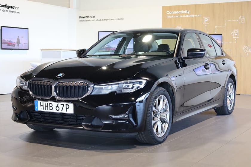 Bild 1 av BMW 330e Sedan Steptronic Sport line H&K Navi Läder CarPlay