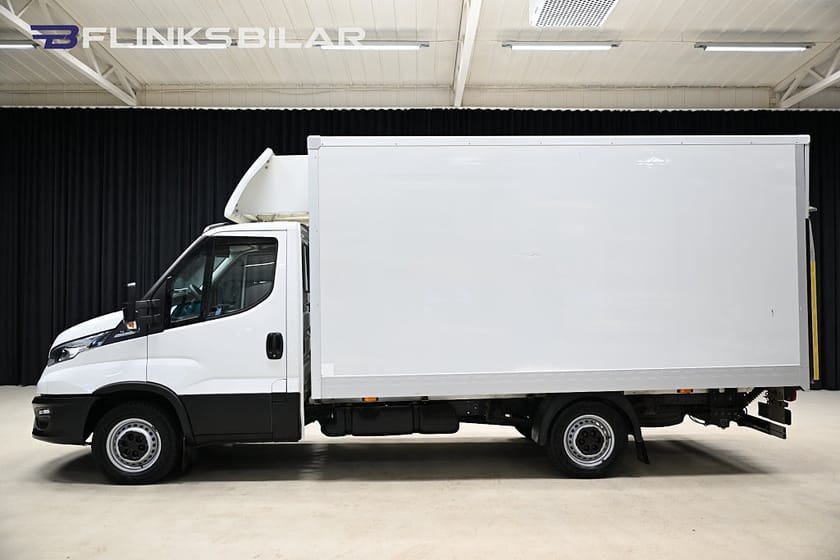 Bild 2 av Iveco Daily 35-140 Chassi Cab 136HK Automat|Volymskåp|BG-Lyft|Sidodörr|Backkamera