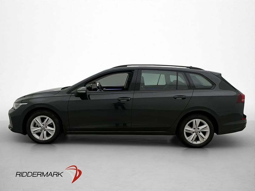 Bild 4 av Volkswagen Golf Sportscombi 1.5 eTSI 150hk Kamera Drag