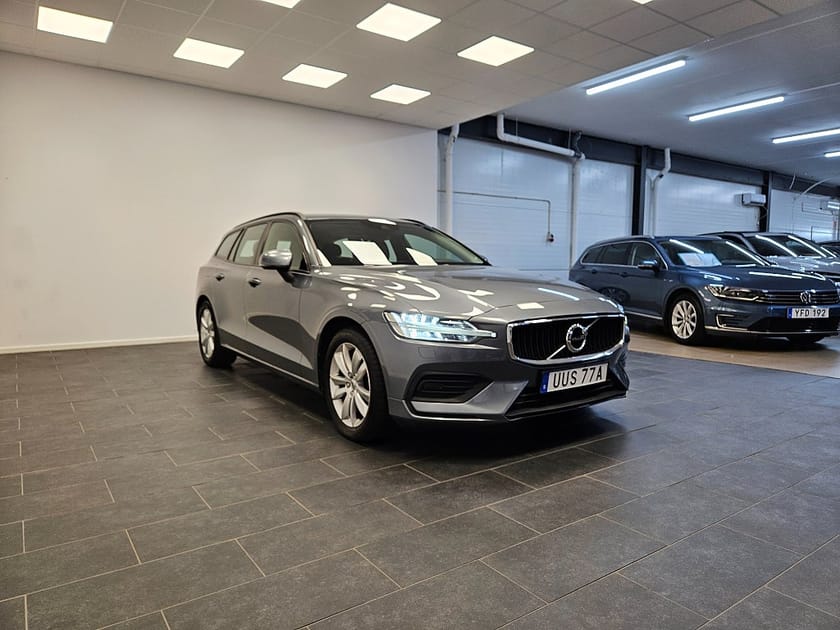 Bild 5 av Volvo V60 D4 190hk Momentum Värmare Backkamera Navi Drag VOC