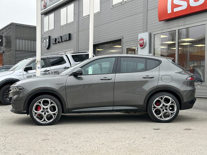 Bild 3 av Alfa Romeo Tonale Plug-in-Hybrid 280hk Q4 Veloce Plug-in Superiore PHEV