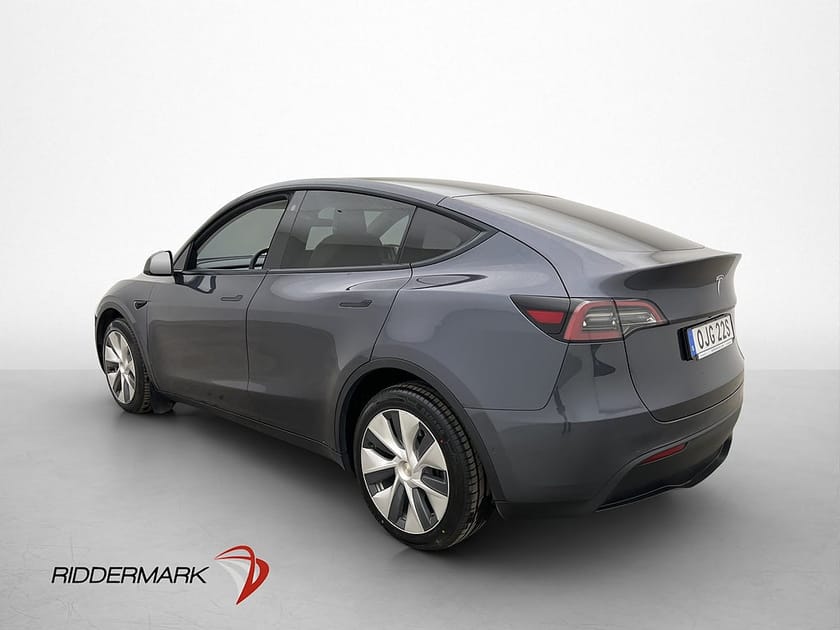 Bild 5 av Tesla Model Y Long Range AWD Ljus Interiör Pano B-Kamera AP