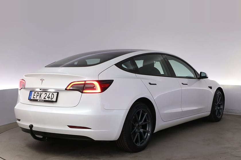 Bild 5 av Tesla Model 3 Standard Range Refresh AP Pano Drag V-hjul