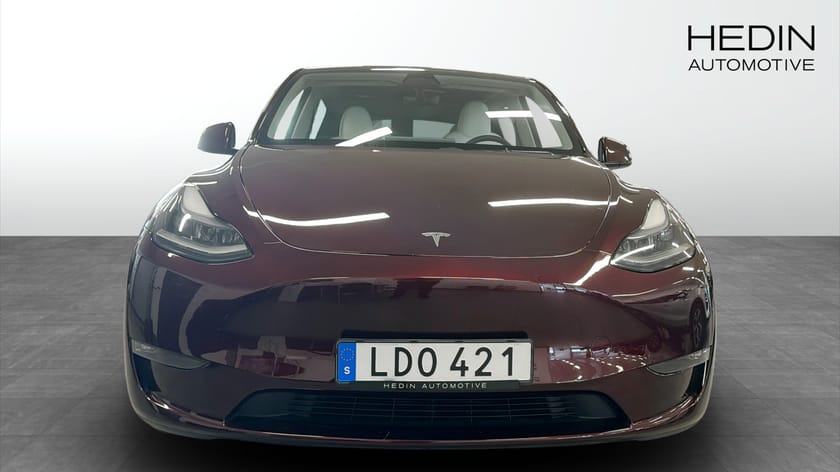Bild 2 av Tesla Model Y Long Range AWD 514hk Panorama
