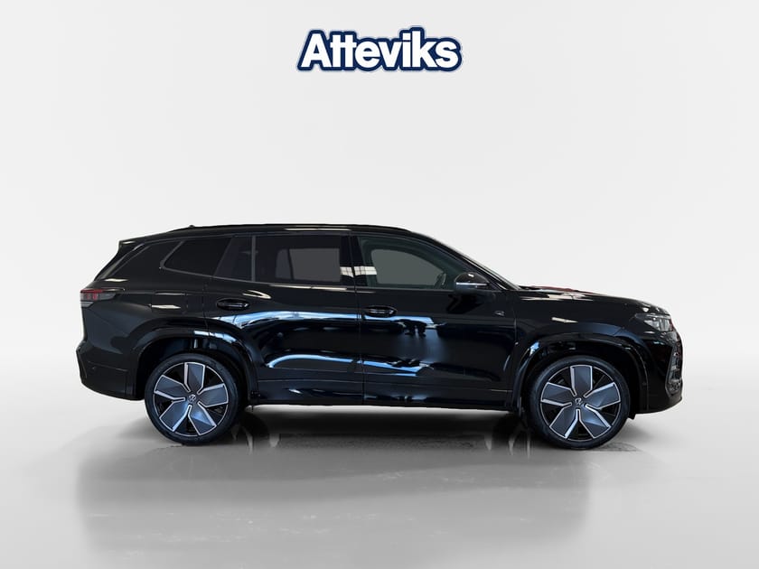 Bild 2 av Volkswagen Tayron 7-seater R-Line 2.0 TDI 190hk *Blackstyle* Pano/Drag/P.Värm