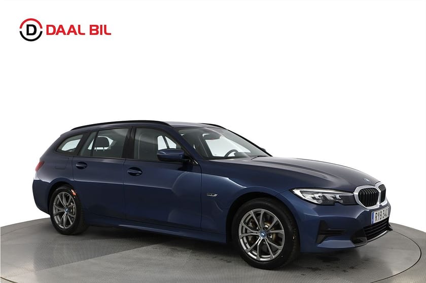 Bild 4 av BMW 330e xDrive Touring 292HK SPORT LINE DRAG NAVIGATION HIFI