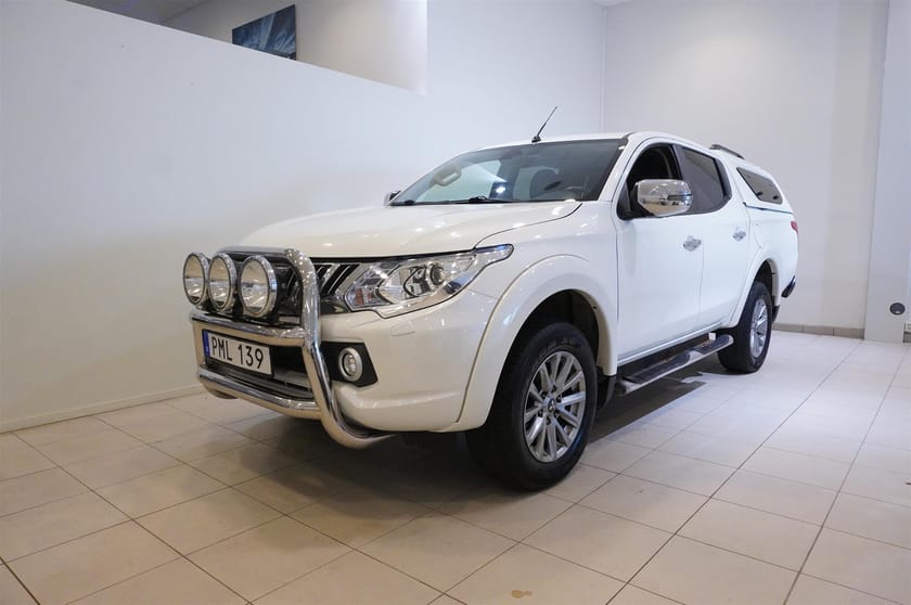Bild 2 av Mitsubishi L200 Dubbelhytt 2.4 4wd-Ii Automatisk, 181hk, LED Ramp, Dragkrok, Skinn