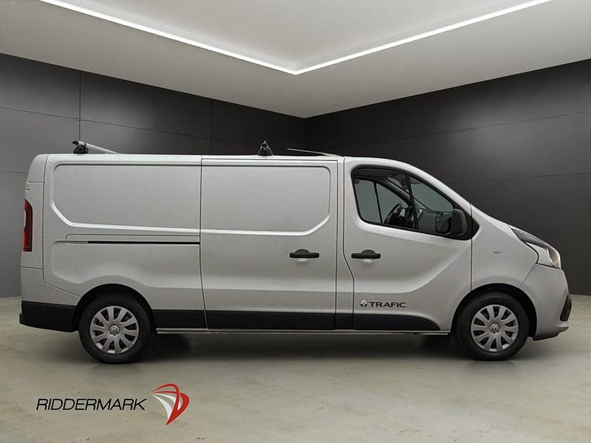 Bild 2 av Renault Trafic Skåpbil L2 Värmare Drag B-Kamera Takräcke Farthållare