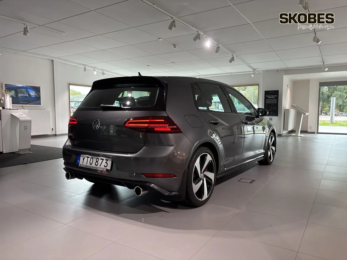 Volkswagen Golf  GTI Performance