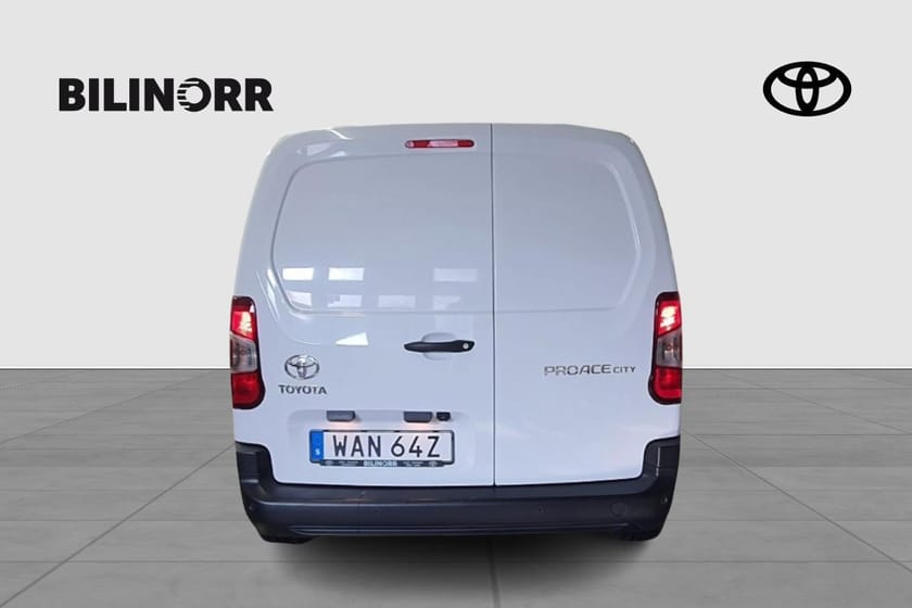 Bild 4 av Toyota ProAce City 1,5D ADBLUE 130 HK S&S AUT 8 COMFORT V-HJUL