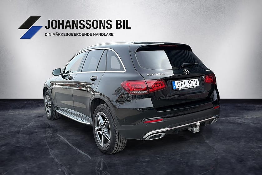 Bild 3 av Mercedes-Benz GLC 300 e 4MATIC AMG Line Drag Kamera HuD Navi SoV-däck