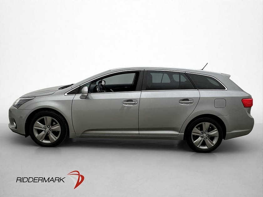 Bild 4 av Toyota Avensis Kombi 1.8 147hk Edition 50 Kamera Halvskinn 2-Zons
