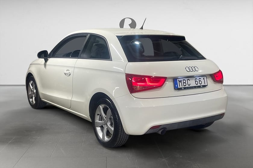 Bild 5 av Audi A1 1.6 TDI  90 HK AUT M&K 0.37L/MIL 1103KR/ÅR 14200MIL 16"
